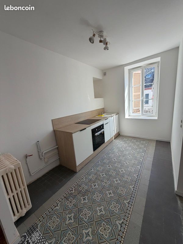 Appartement 6 pièces 124 m² · à Châtillon-sur-Loire · 124 m² · 780 €