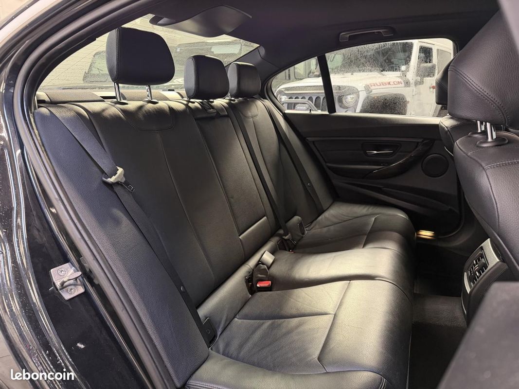 BMW SERIE 3 320d xDrive Luxury - BVA Sport BERLINE (image 13)