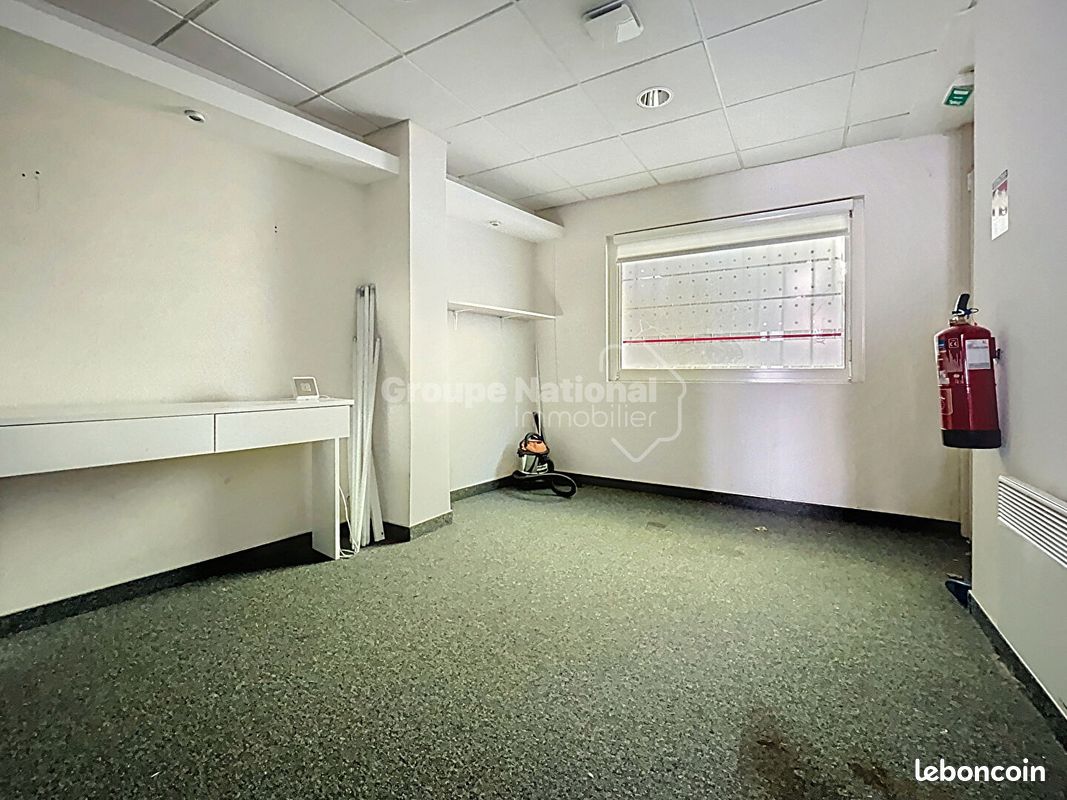 Local 75 m² SAINT CHAMAS (image 5)