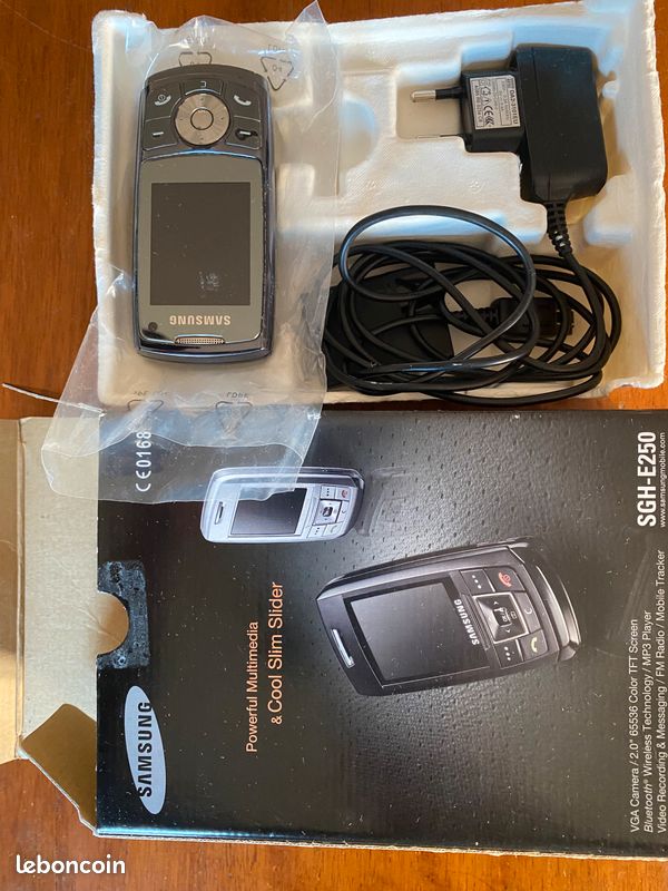 Tèléphone Samsung SGH-E250 (image 1)