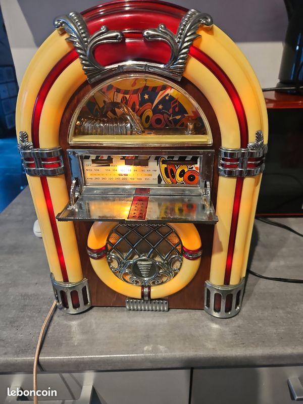 Jukebox Vintage Radio AM/FM Cassette - Marron/crème Avec Lumières, Occasion