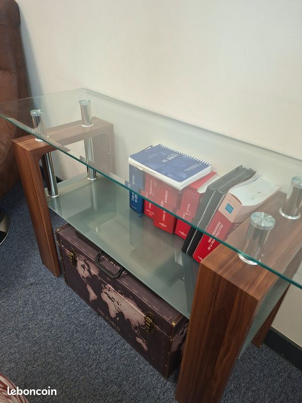 Console (image 4)