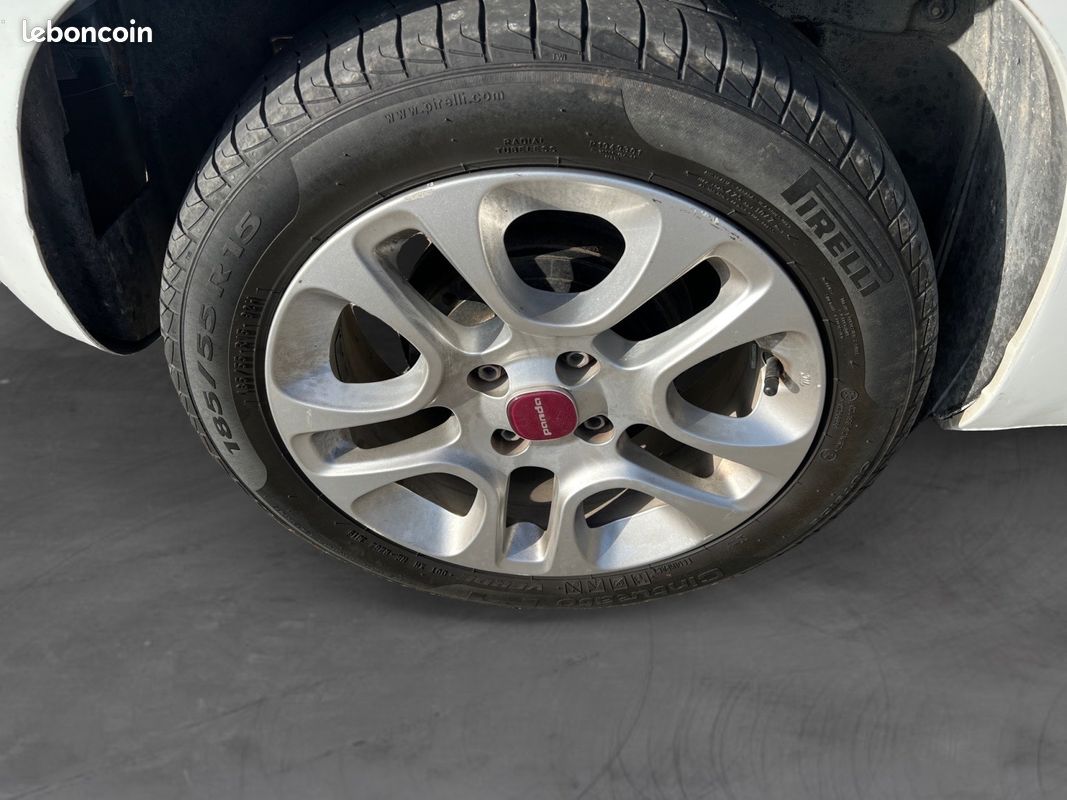 FIAT PANDA Lounge 1.2 8V 69 ch (image 18)