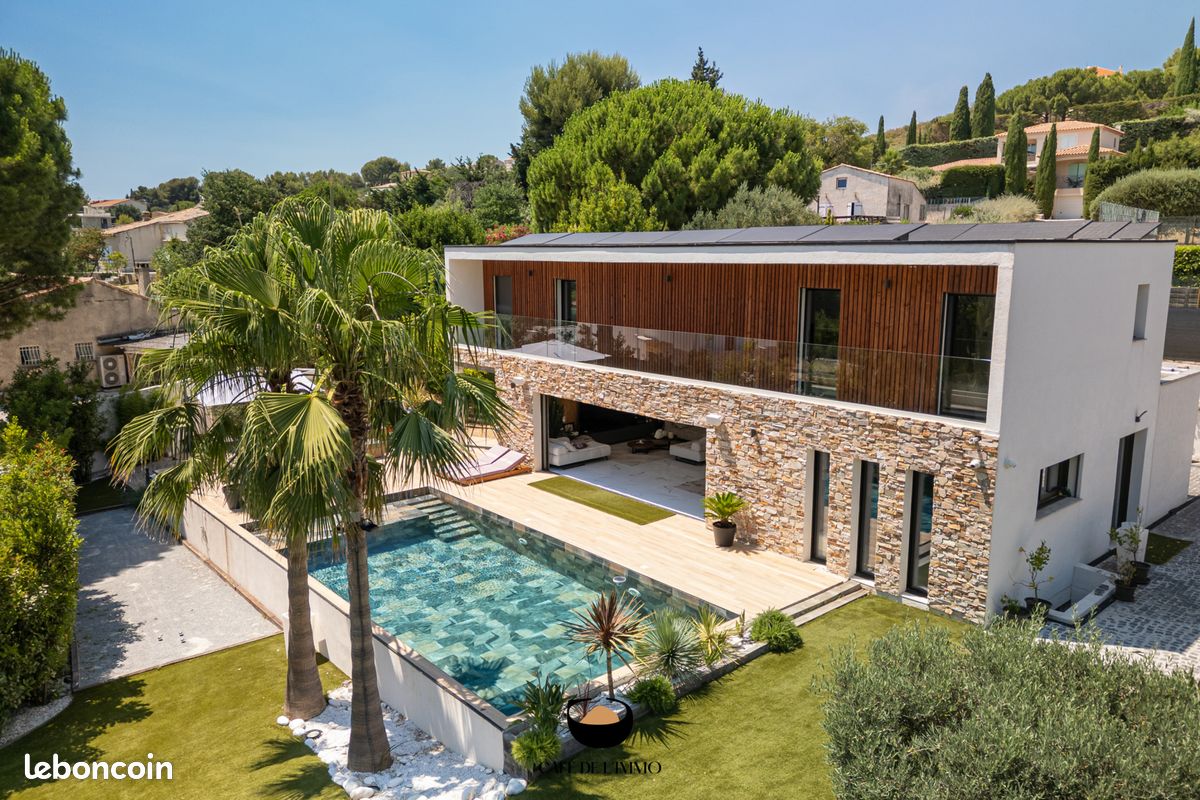 Maison 5 pièces 256 m² · à Marseille · 256 m² · 1 190 000 €