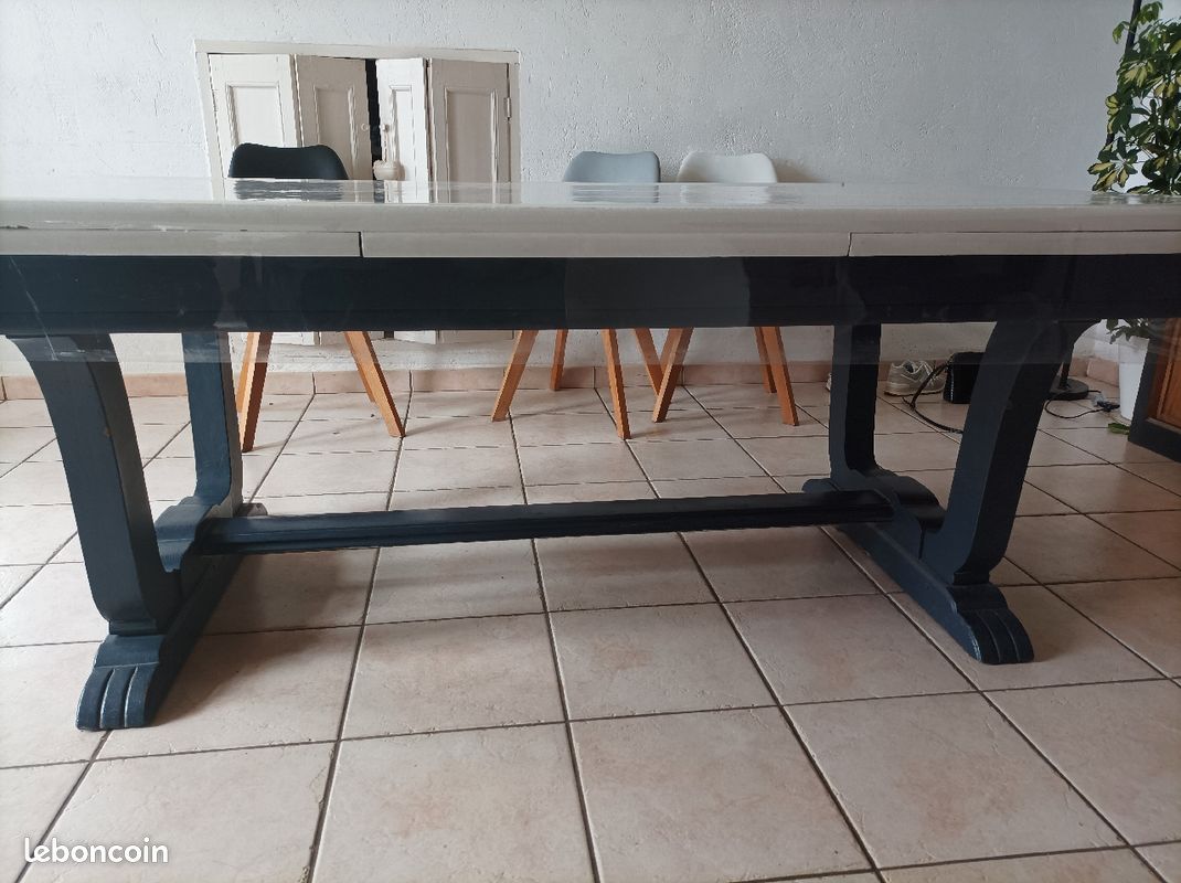Table en bois massif (image 3)