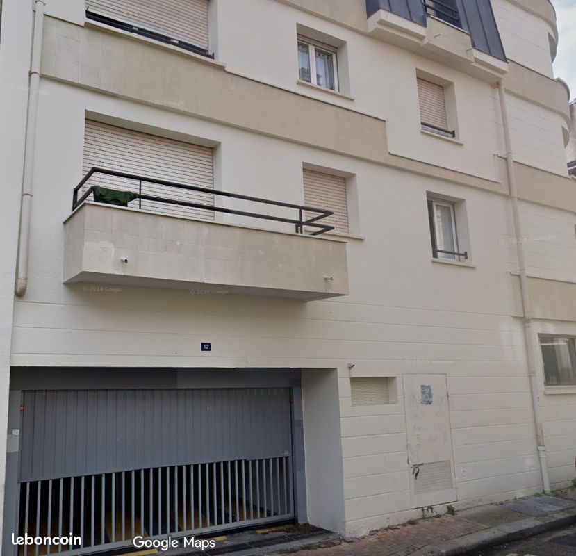 Parking 13 m² · à Bordeaux · 13 m² · 130 €/mois