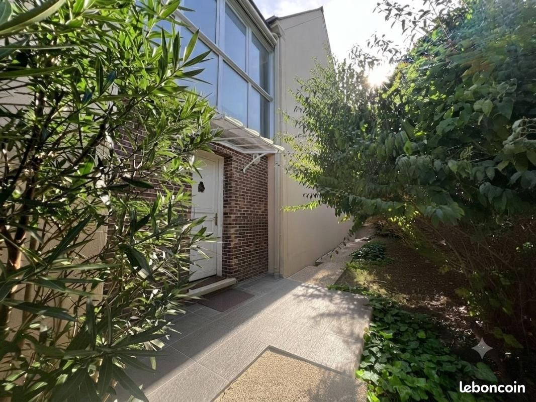 Maison 5 pièces 137 m² · à Saint-Germain-en-Laye · 137 m² · 1 095 000 €