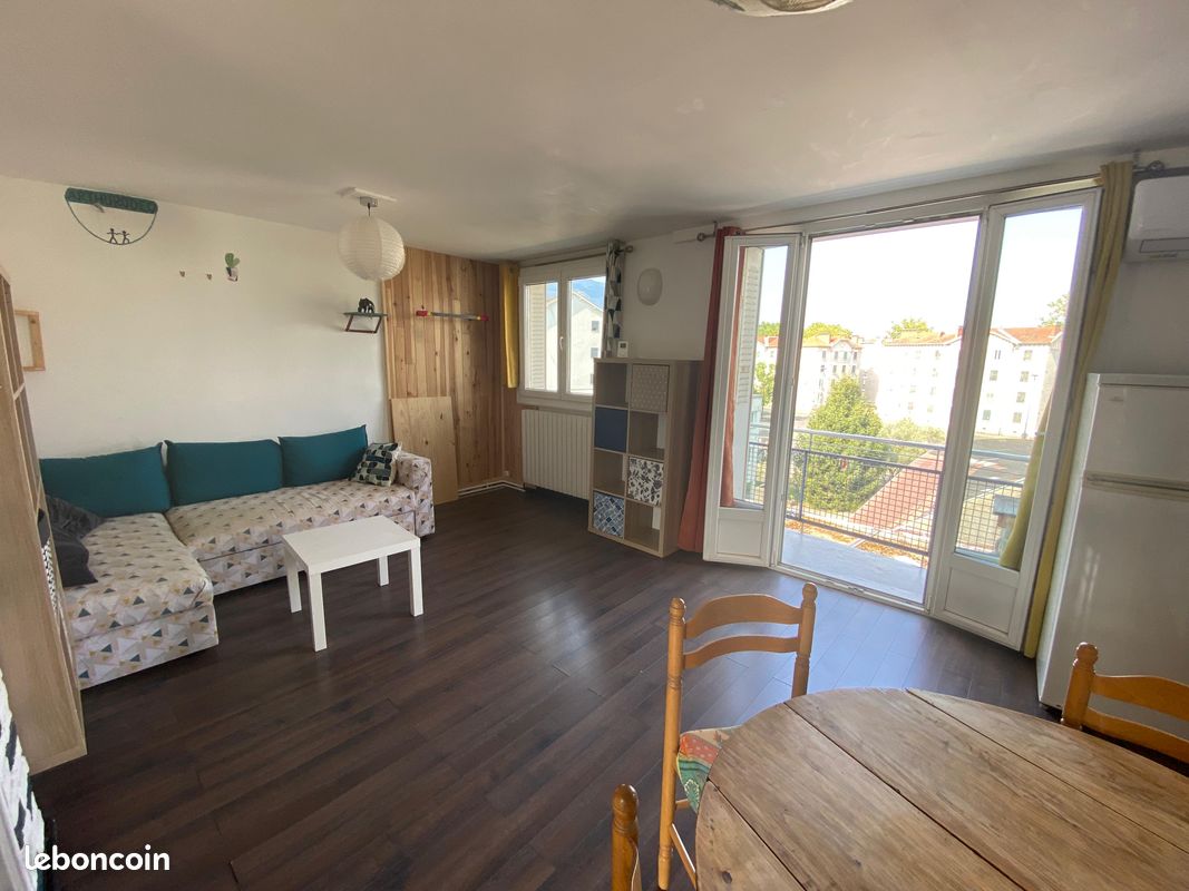 Appartement 3 pièces 56 m² · à Grenoble · 56 m² · 700 €