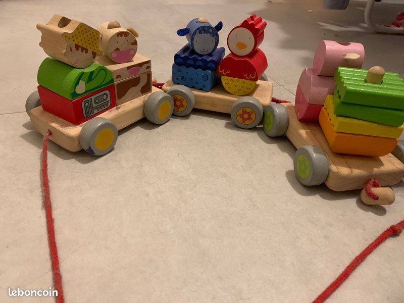 Train en bois (image 2)