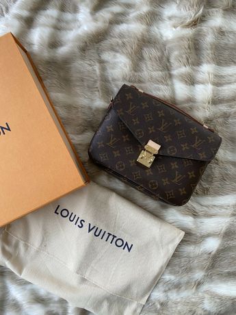 Accessoires Châle Louis Vuitton Gris d'occasion