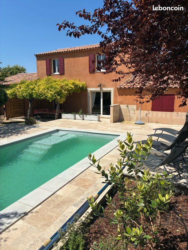 Maison 4 pièces 110 m² · à Oppède · 110 m² · 1 350 €