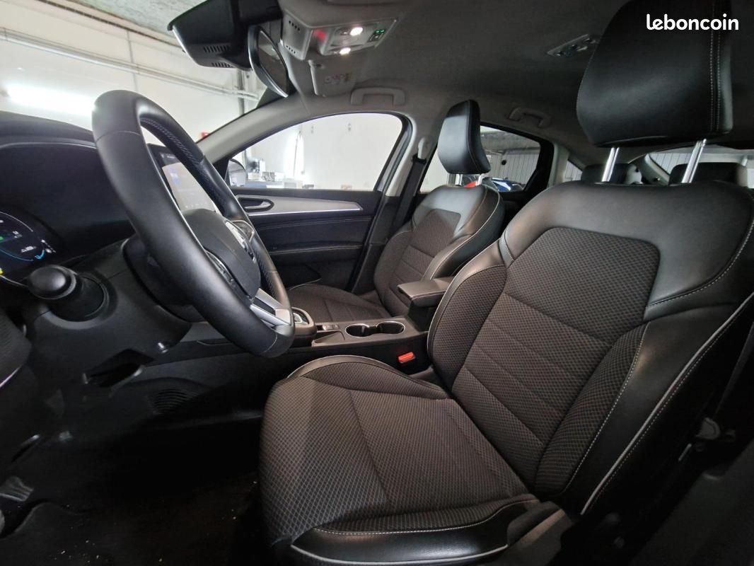 Renault Arkana E-Tech hybride 145 - 22 Techno (image 8)