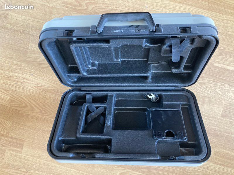 SABA VALISE Mallette pour Caméscope VHS-C (Réf#M-581) EUR 39,95 - FR