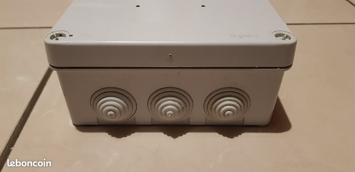 Boitier Legrand IP55 (image 2)