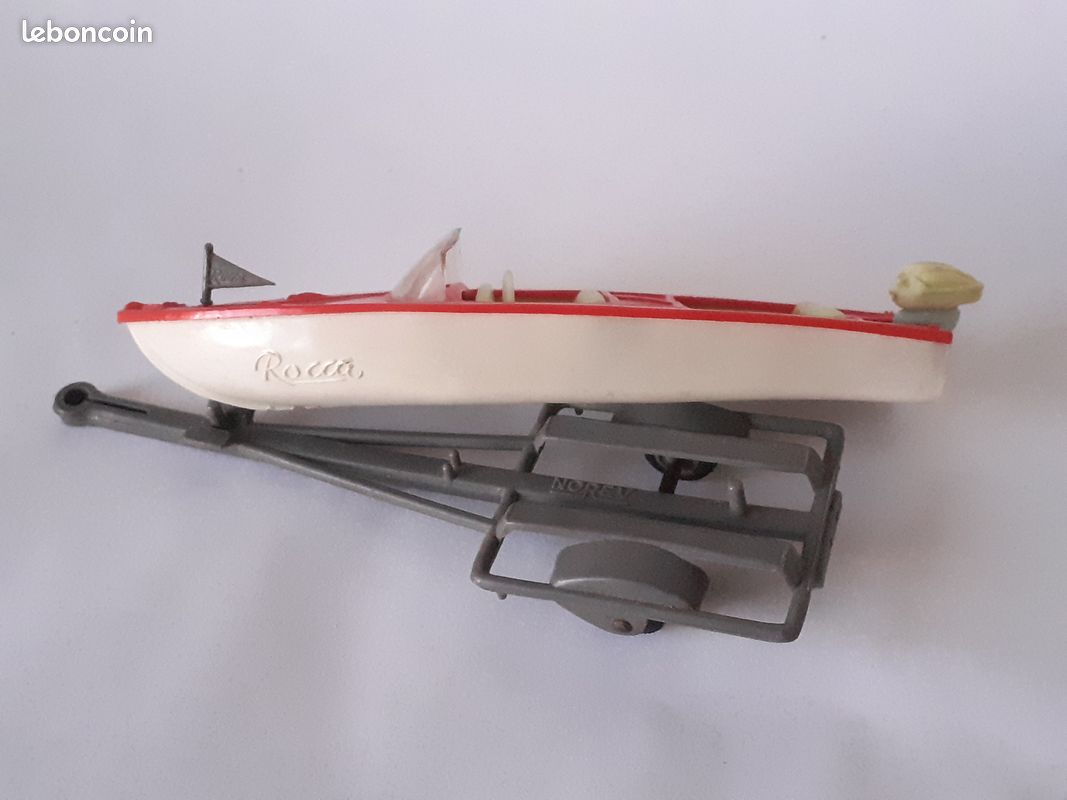 BATEAU NOREV AVEC Remorque Portaflot Norev EUR 90,00 - FR