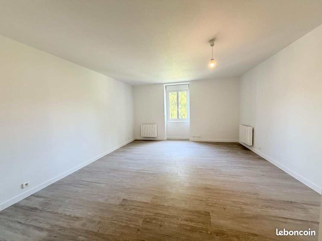 Appartement 3 pièces 73 m² · à Voiron · 73 m² · 896 €/mois