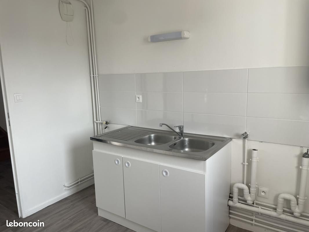 Appartement a louer charleville-mezieres - 4 pièce(s) - 82 m2 - Surfyn