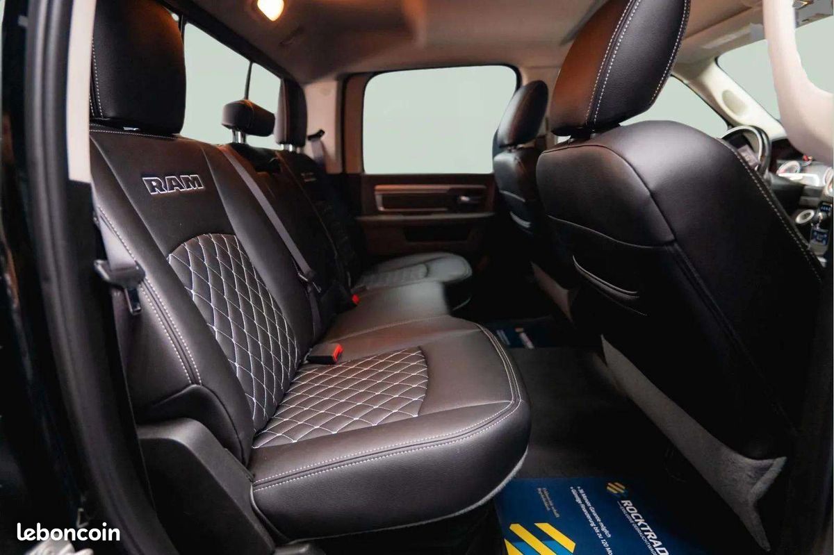 Dodge RAM 5.7 V8 HEMI 4x4 * Pack Offroad Nuit * LED * AHK * R20 (image 26)