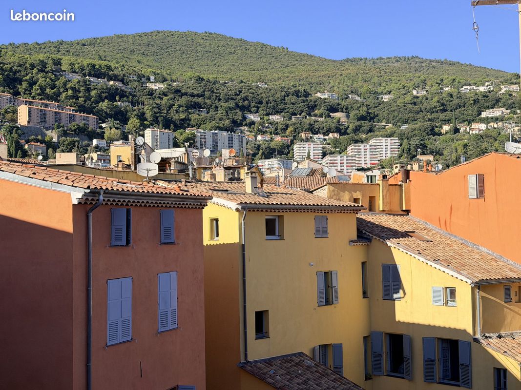 Appartement 2 pièces 43 m² · à Grasse · 43 m² · 135 000 €
