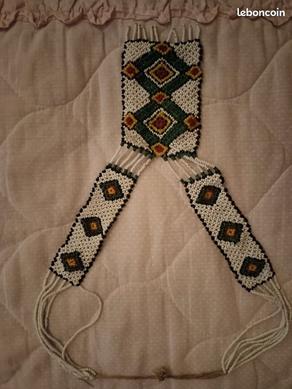 Collier ethnique artisanal (image 1)