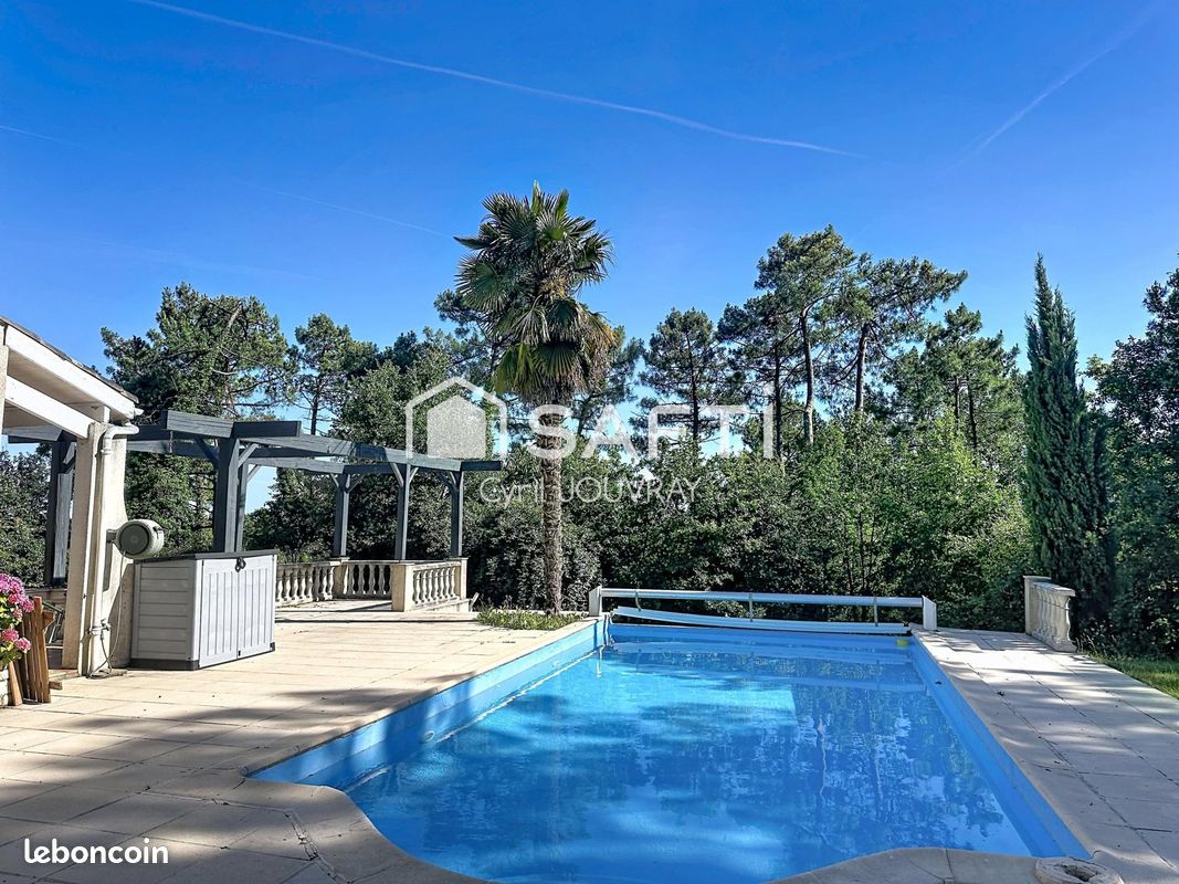 Maison 7 pièces 145 m² · à Léojac · 145 m² · 379 000 €