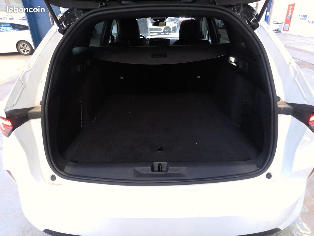 Opel Astra 1.6 Turbo 225ch Hybrid GSe BVA8 / CHARGEUR 7.4KW + CAR PLAY (image 3)