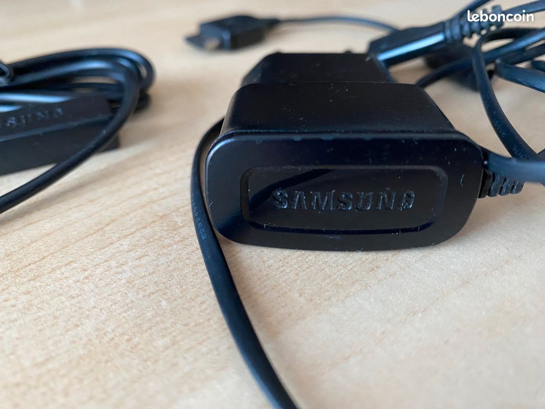 Lot chargeur samsung et adaptateur jack 3,5 mm (image 3)