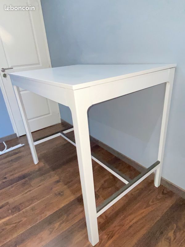 Table de bar (image 1)