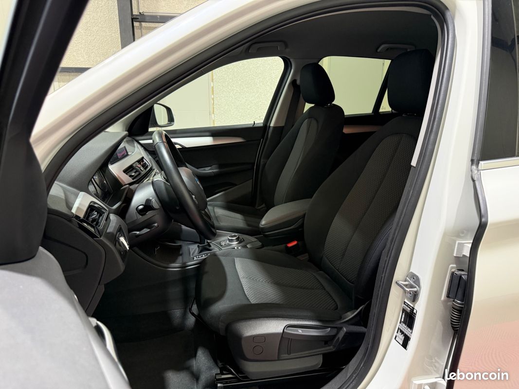 BMW X1 F48 LCI sDrive 18i 136 ch DKG7 Lounge (image 4)