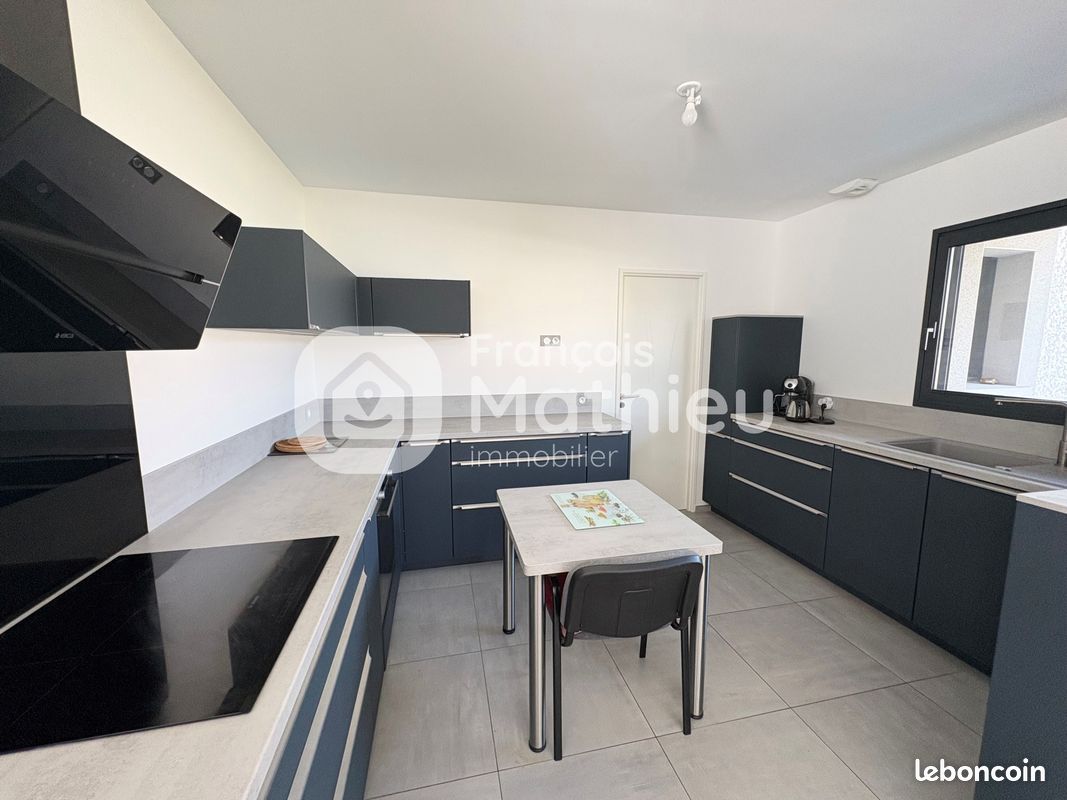 Maison 4 pièces 144 m² · à Châtillon-sur-Chalaronne · 144 m² · 379 000 €