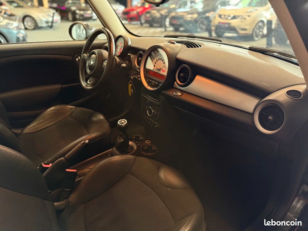 Mini Mini 2 (R56) LCI 1.6 i 16V 122 cv Cooper (image 18)