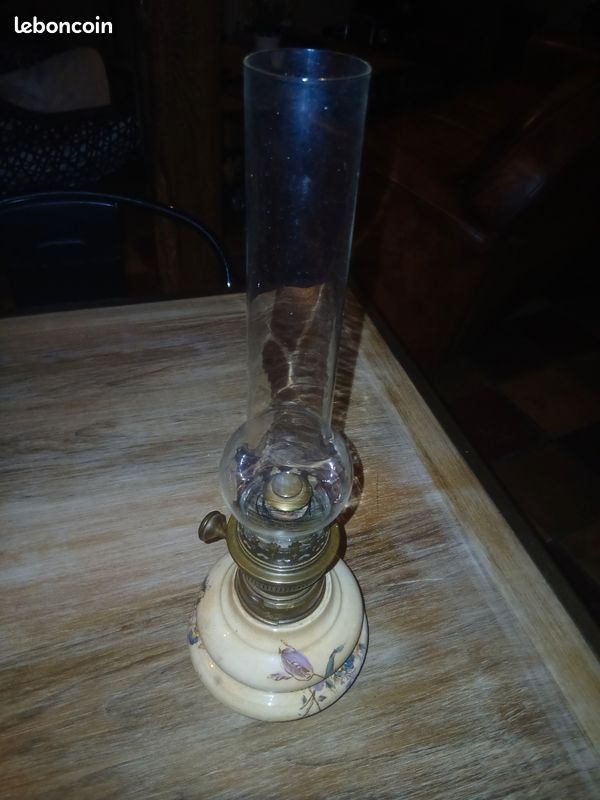 Ancienne lampe a pétrole faience (image 5)