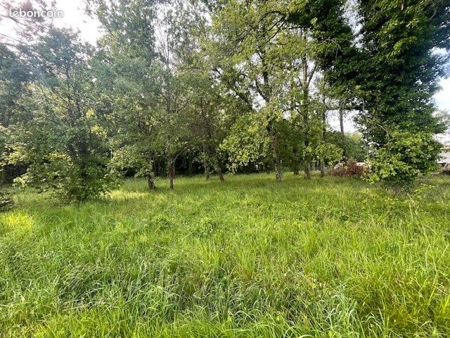 Terrain 800 m² Martillac · 170 000 €