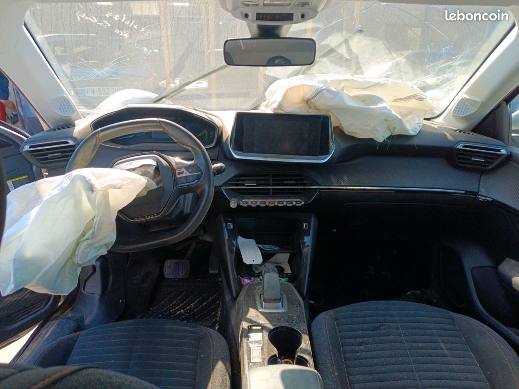 Peugeot 208 II pour pièces 951437 A (image 3)