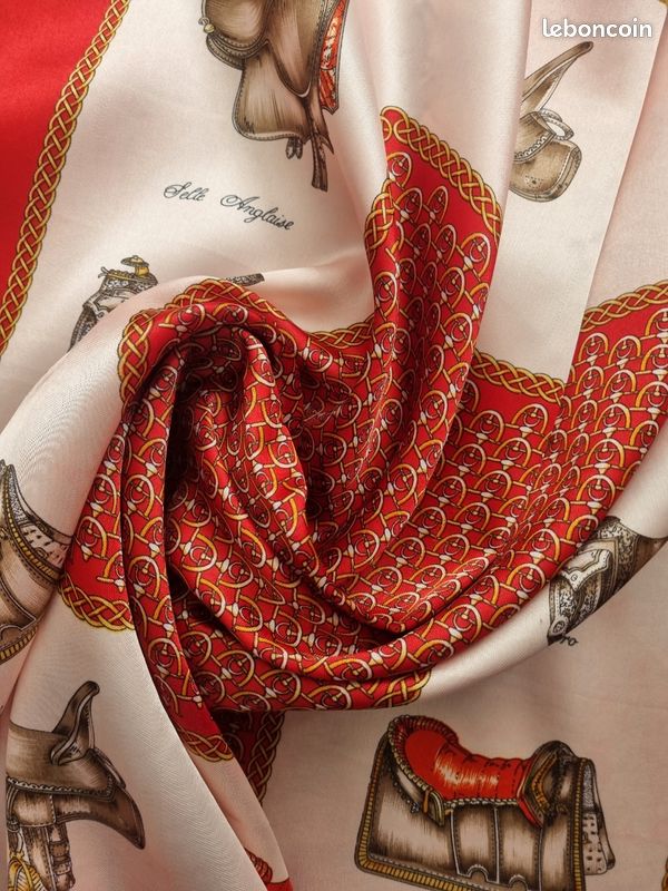 Foulard En Soie Vintage Jean-Louis Scherrer - 85x88 Cm - Vert - Occasion