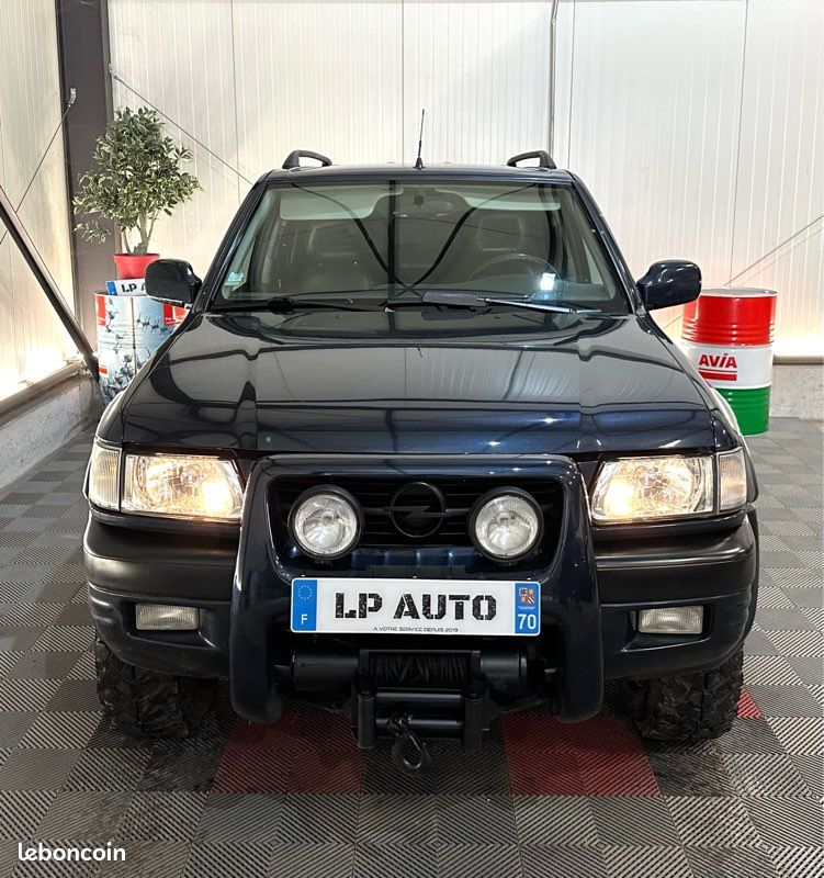 4x4 Opel Frontera 🌟 Belle Configuration 🌟 ⚙️ GROS TREUIL - Cuir - Sièges chauffants - Attelage - 8 roues - Reprise possible de votre véhicule (image 2)