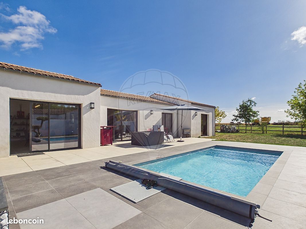 Maison 5 pièces 143 m² · à Breuillet · 143 m² · 745 000 €