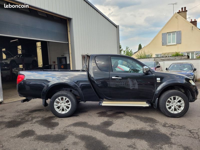 Mitsubishi L200 2.5 TD 178 CLUB CAB INTENSE (image 4)