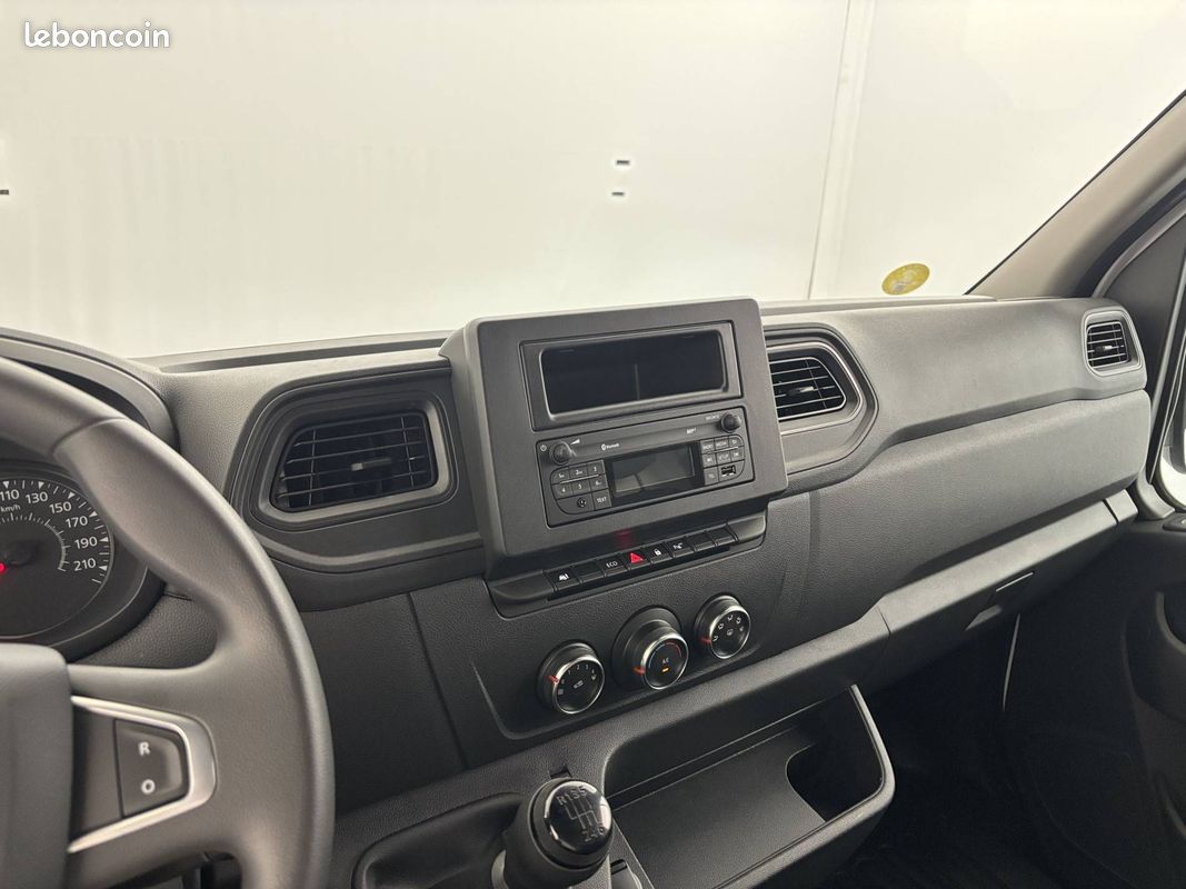 Renault trafic fgn l1h1 2800 kg blue dci 110 essentiel (image 12)