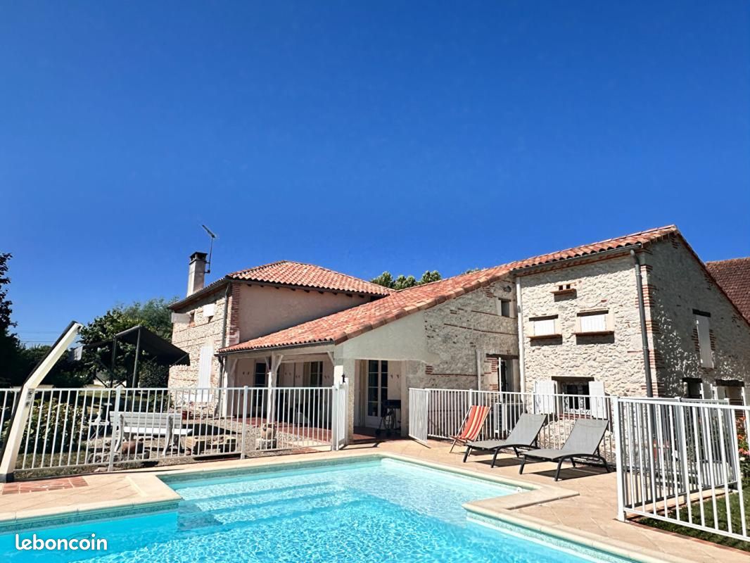 Maison 7 pièces 242 m² · à Brax · 242 m² · 430 000 €