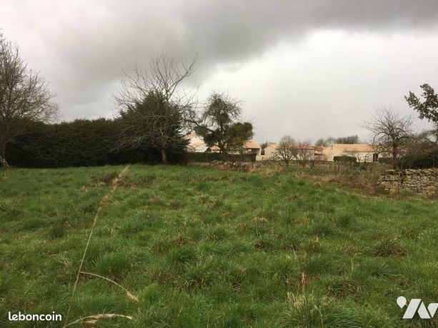 Terrain 1385 m² ROMANS