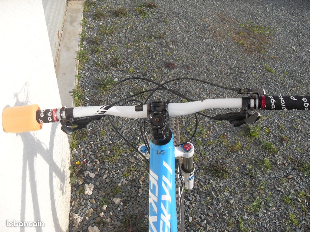 Cannondale Jekyll génération 2 gen II 26p 26" M mavic crossmax sram 2x9 X5 X9 full suspension Fox très réglable + LO MTB Vtt bleu enduro leger 13,8kg revisé super état hormis petit poc 26 pouce +-2013 (image 11)