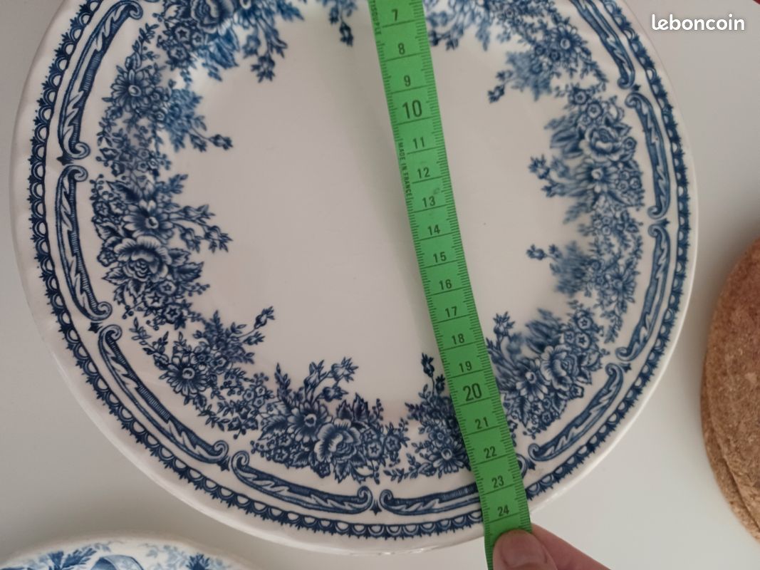 Assiettes vintage porcelaine (image 2)