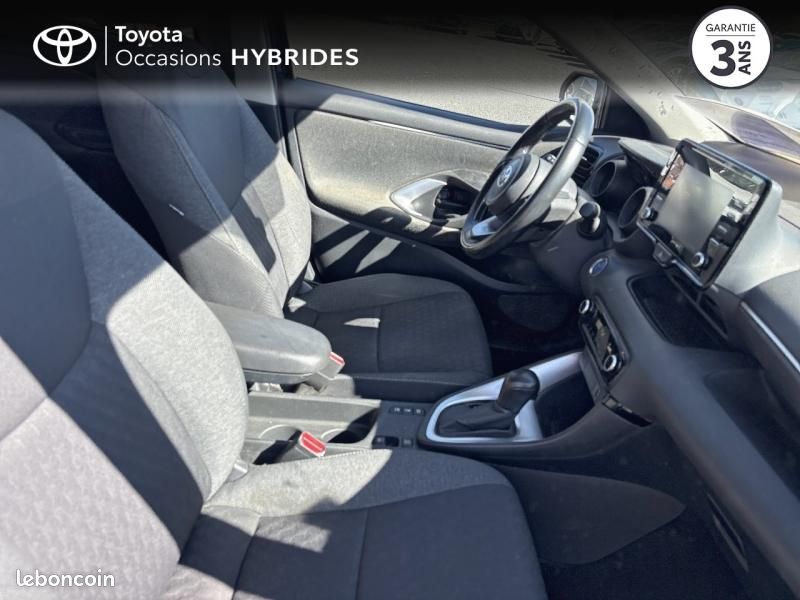 Toyota Yaris 116h Design 5p (image 6)