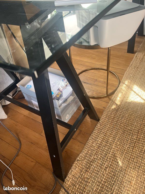 Bureau en verre 180 x 80 cm – plateau Habitat + pieds IKEA – très bon état (image 2)