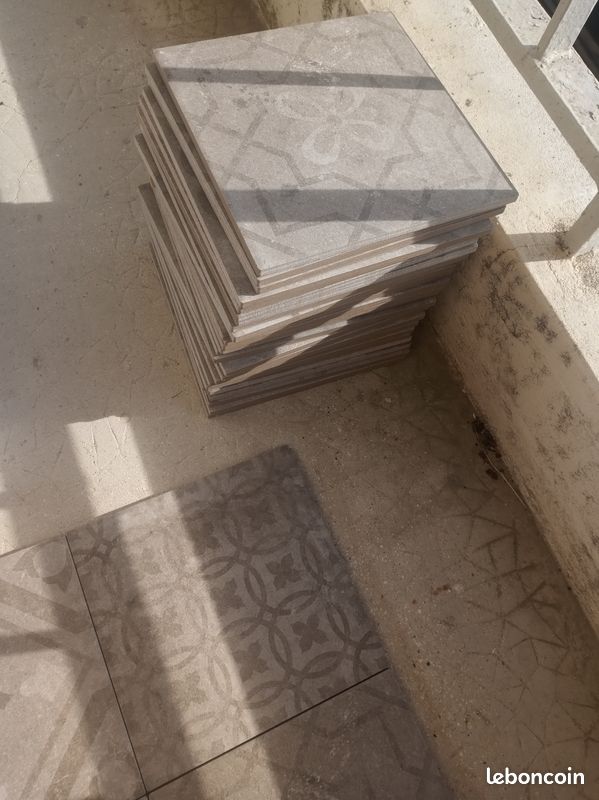 Carrelage façon carreaux de ciment gris (image 4)
