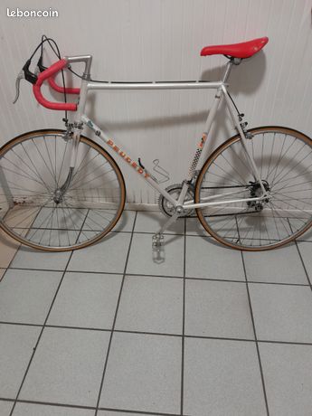 Vélo Course Vintage Peugeot Vitus PF10 – Cadre Acier Blanc 56 Cm – 10 Vitesses