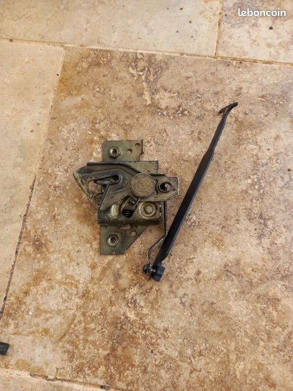 Serrure capot avant ford fiesta (image 1)
