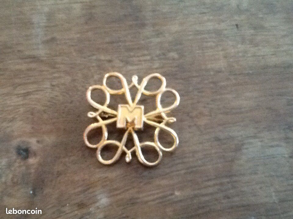 Broche (image 1)