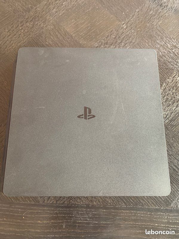 Ps4+2manettes (image 1)